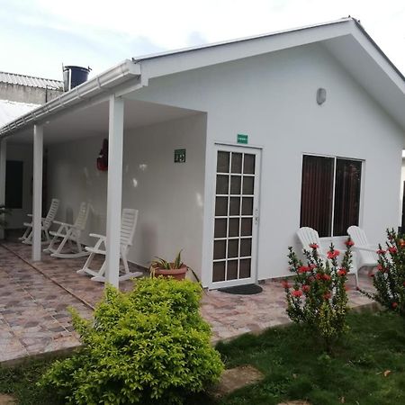 Apartamentos Turisticos Dona Flor San Andres  Exterior photo