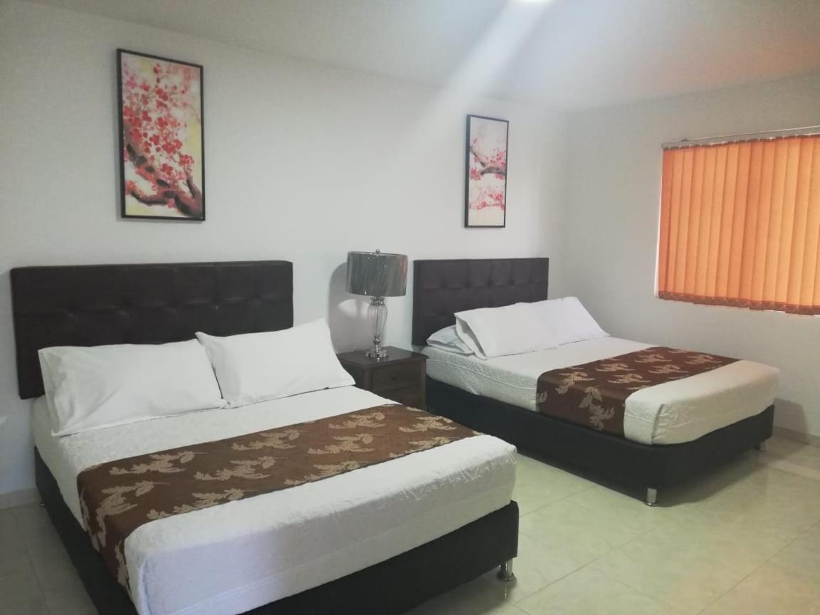 Apartamentos Turisticos Dona Flor San Andres  Exterior photo